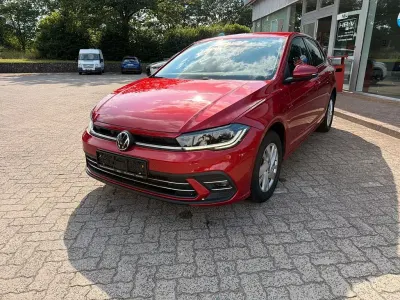 Gebraucht VW Polo Style 110 PS (80 kW) 2022 Rot Kleinwagen