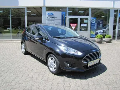 Gebraucht Ford Fiesta Titanium 101 PS (74 kW) 2015 Pantherschwarz metallic Kleinwagen