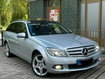 Używany Mercedes C320 Avantgarde 250 KM (183 kW) 2010 Srebrny Kombi