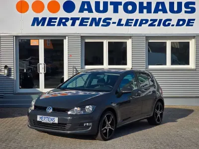 Gebraucht VW Golf VII Allstar 125 PS (91 kW) 2017 Uranograu Limousine
