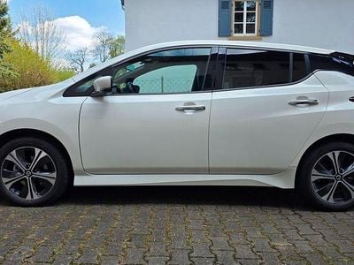 Gebraucht Nissan Leaf Tekna 160 kW (218 PS) 2021 Weiß Kleinwagen