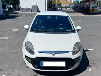 Gebraucht Fiat Punto Evo 77 PS (56 kW) 2011 Weiß Kleinwagen
