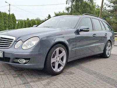 Gebraucht Mercedes E220 Classic 170 PS (125 kW) 2008 Grau Limousine