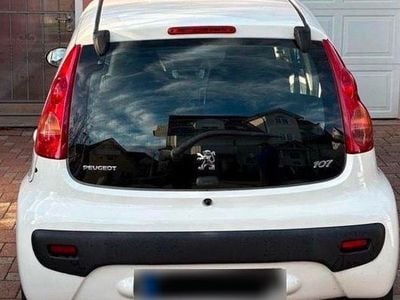 Usata Peugeot 107 Filou 68 CV (50 kW) 2010 Bianco Utilitaria