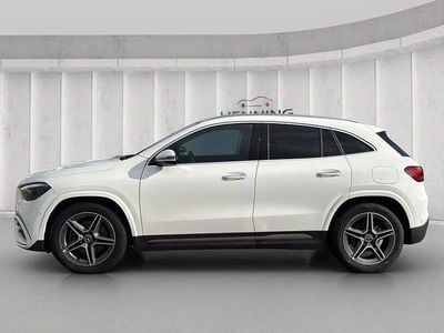 Gebraucht Mercedes GLA180 AMG line 136 PS (100 kW) 2024 Unilack polarweiß SUV
