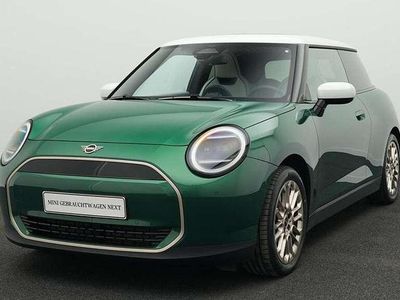 Grün Gebraucht 2024 Mini Cooper Favoured Kleinwagen | 27.980 € (Fairer Preis)