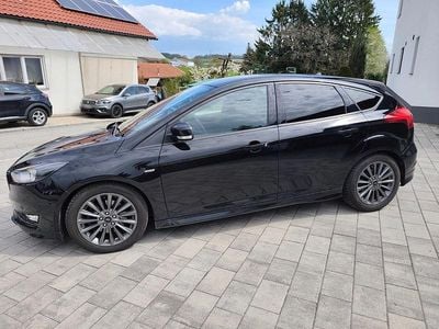 Second-hand Ford Focus ST-Line 150 CP (110 kW) 2017 Negru Berlinǎ