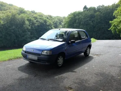 Gebraucht Renault Clio 54 PS (39 kW) 1994 Blau Kleinwagen