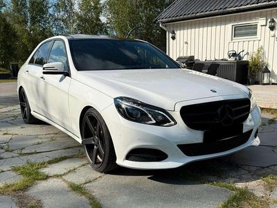 Weiß Gebraucht 2014 Mercedes E200 Avantgarde Limousine | 14.950 € (Etwas zu teuer)