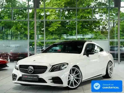 Gebraucht Mercedes C180 AMG line 157 PS (115 kW) 2022 Weiß Coupé