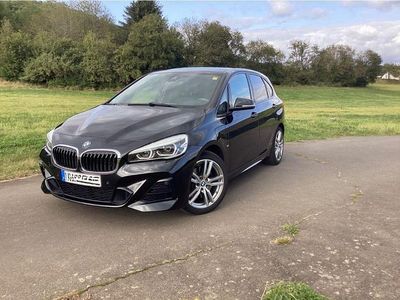 Gebraucht BMW 225 Active Tourer iPerformance 224 PS (164 kW) 2018 Schwarz Van / Kleinbus