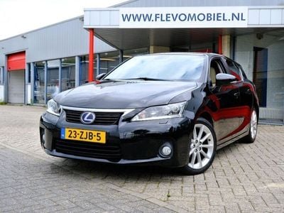 Lexus CT200h
