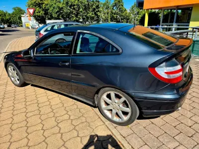 Gebraucht Mercedes C200 Avantgarde 163 PS (119 kW) 2005 Grau Limousine