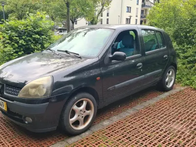 Gebraucht Renault Clio II 75 PS (55 kW) 2002 Schwarz Kleinwagen
