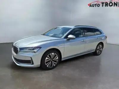 Gebraucht Skoda Superb Selection 150 PS (110 kW) 2025 Silber Kombi