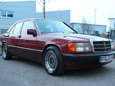 Gebraucht Mercedes 190 122 PS (89 kW) 1991 Rot Limousine
