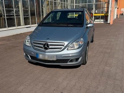 Gebraucht Mercedes B200 136 PS (100 kW) 2008 Blau Van / Kleinbus