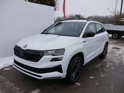 Moonweiß perleffekt Neu 2026 Skoda Karoq SportLine SUV | 40.590 € (Fairer Preis)