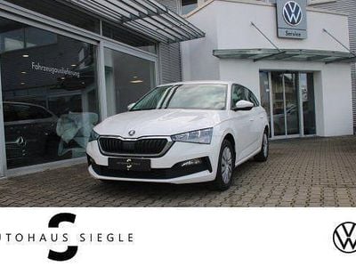 Gebraucht Skoda Scala Cool Plus 95 PS (69 kW) 2021 Candyweiss Kleinwagen