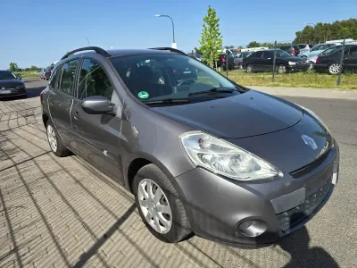 Gebraucht Renault Mégane GrandTour 85 PS (62 kW) 2011 Grau Kombi
