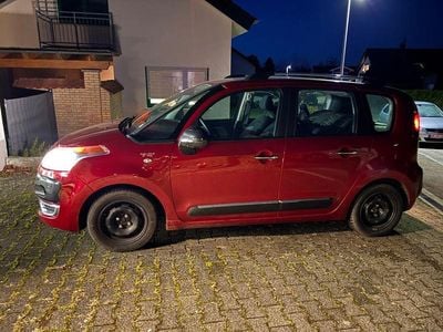 Rot Gebraucht 2012 Citroën C3 Picasso SELECTION Van / Kleinbus | 6.400 € (Fairer Preis)