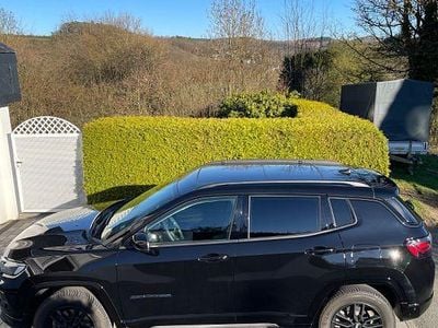 Gebraucht Jeep Compass 241 PS (177 kW) 2023 Schwarz SUV