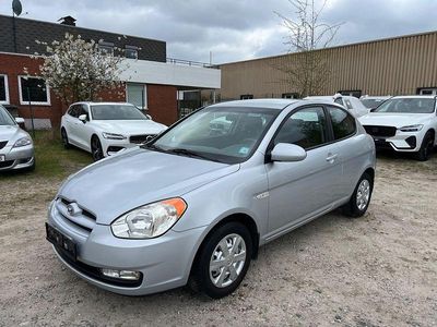 Second-hand Hyundai Accent 97 CP (71 kW) 2008 Argintiu Berlinǎ