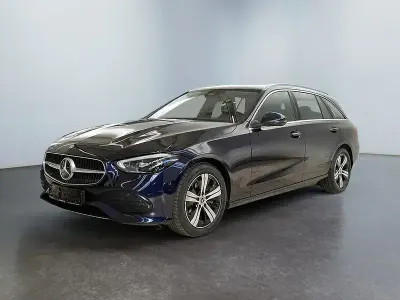 Gebraucht Mercedes C300 Avantgarde 265 PS (194 kW) 2023 Blau Limousine