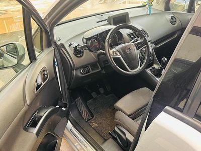 Usata Opel Meriva 110 CV (80 kW) 2013 Argento Monovolume