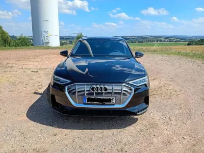 Gebraucht Audi e-tron Advanced 230 kW (313 PS) 2021 Schwarz SUV