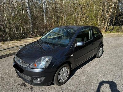 Gebraucht Ford Fiesta 60 PS (44 kW) 2007 Grau Kleinwagen