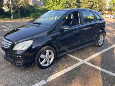 Gebraucht Mercedes B180 109 PS (80 kW) 2005 Schwarz Van / Kleinbus