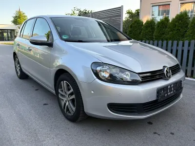 Gebraucht VW Golf VI Comfortline 122 PS (89 kW) 2010 Silber Kleinwagen