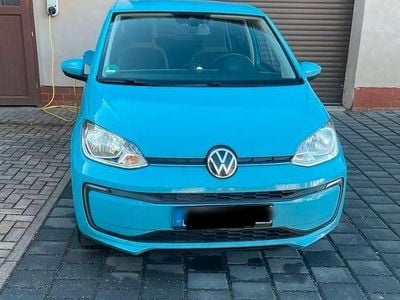 Blau Gebraucht 2021 VW e-up! Kleinwagen | 11.950 € (Guter Preis)