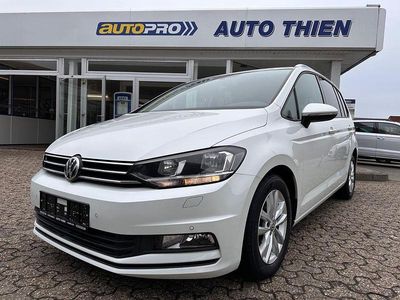 Gebraucht VW Touran Comfortline 150 PS (110 kW) 2016 Weiß Van / Kleinbus