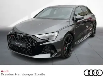 Neu Audi RS3 Ambiente 400 PS (294 kW) 2026 Daytonagrau perleffekt Limousine
