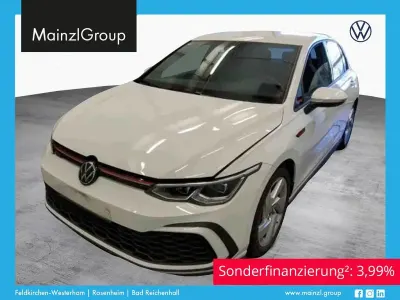 Gebraucht VW Golf VIII GTI 245 PS (180 kW) 2024 Pure white Limousine