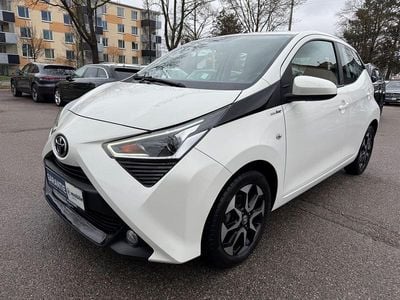 Gebraucht Toyota Aygo X-play 72 PS (52 kW) 2020 Weiß Kleinwagen