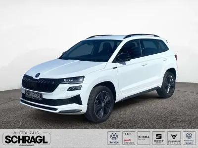 Neu Skoda Karoq SportLine 150 PS (110 kW) 2025 Moonweiss metallic SUV