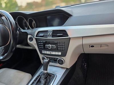 Gebraucht Mercedes C200 Avantgarde 184 PS (135 kW) 2011 Limousine