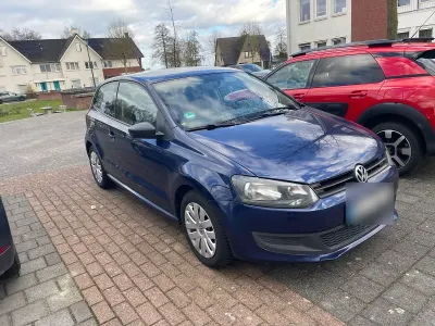 Gebraucht VW Polo Highline 90 PS (66 kW) 2011 Blau Kleinwagen