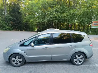 Gebraucht Ford S-MAX Ambiente 140 PS (102 kW) 2009 Silber Van / Kleinbus