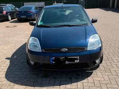 Gebraucht Ford Fiesta 75 PS (55 kW) 2004 Blau Kleinwagen