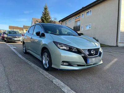 Gebraucht Nissan Leaf Tekna 160 kW (218 PS) 2020 Grau Kleinwagen