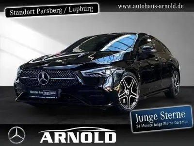 Usado Mercedes CLA200 Shooting Brake AMG line 163 CV (119 kW) 2025 Negro Familiar