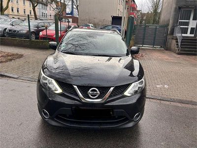Gebraucht Nissan Qashqai 360º 116 PS (85 kW) 2015 Schwarz SUV