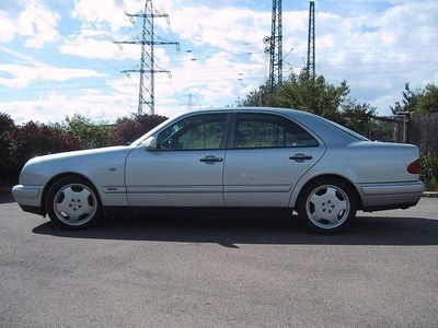 Mercedes E430