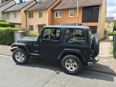 Second-hand Jeep Wrangler Sahara 177 CP (130 kW) 2000 Negru SUV