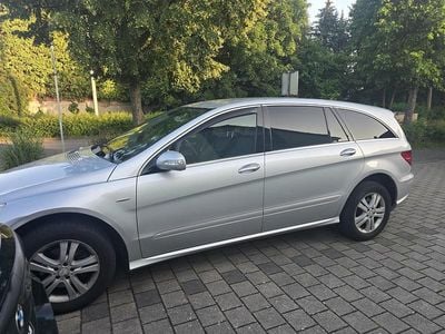 Mercedes R320