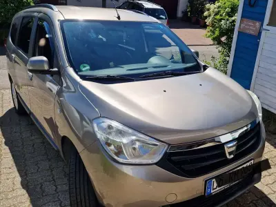 Gebraucht Dacia Lodgy Lauréate 116 PS (85 kW) 2013 Beige Van / Kleinbus